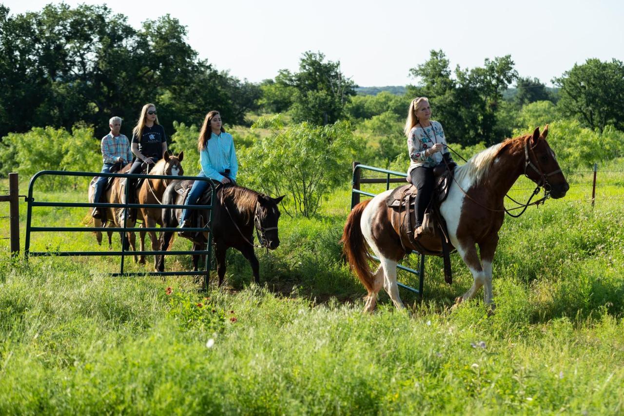 Wildcatter Ranch And Resort Graham Εξωτερικό φωτογραφία