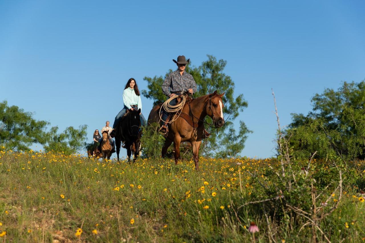 Wildcatter Ranch And Resort Graham Εξωτερικό φωτογραφία